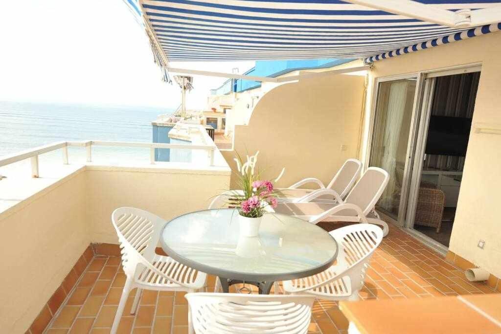 Atico Apartamento Loft Playa Victoria Кадис Экстерьер фото