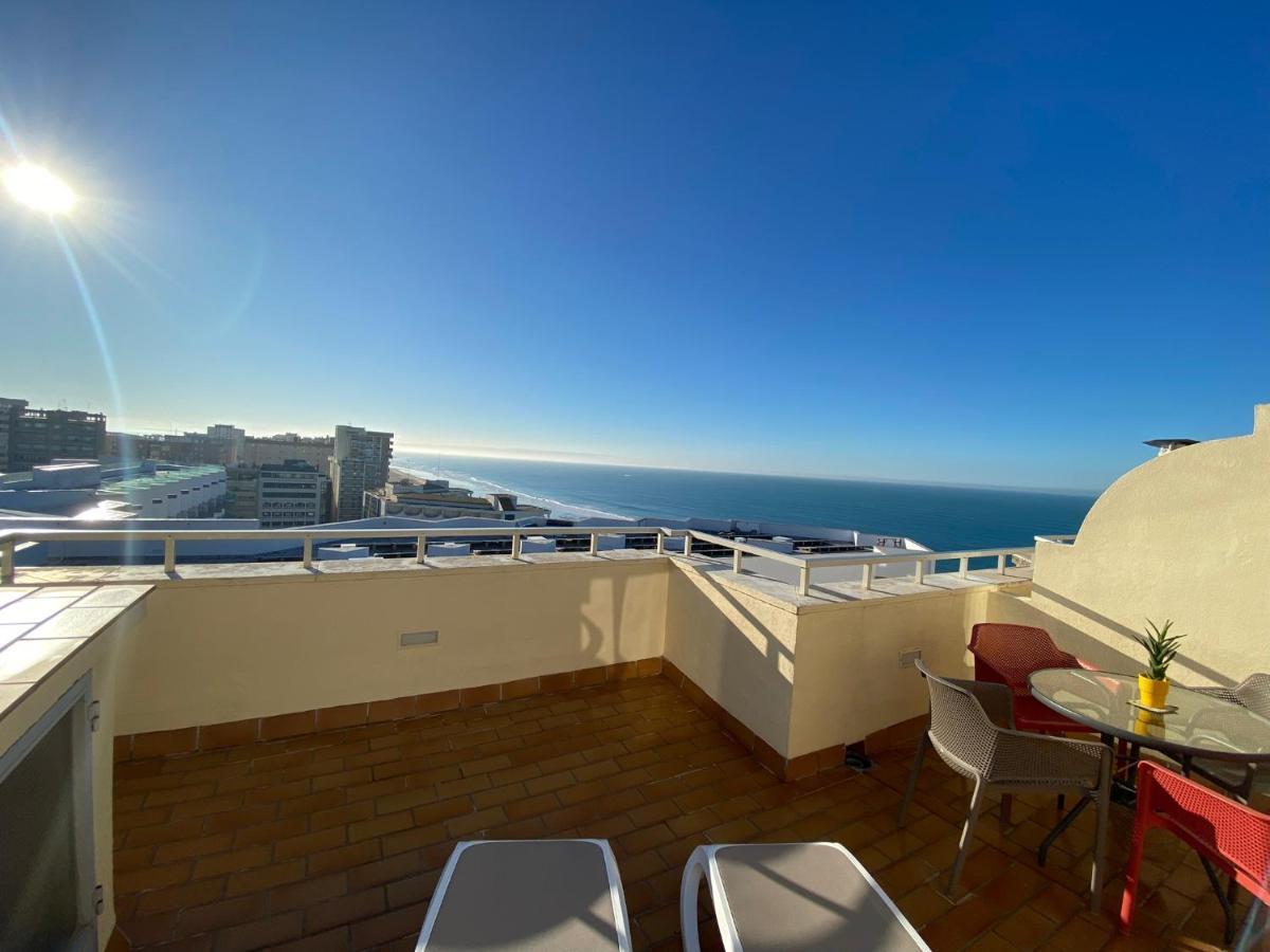 Atico Apartamento Loft Playa Victoria Кадис Экстерьер фото