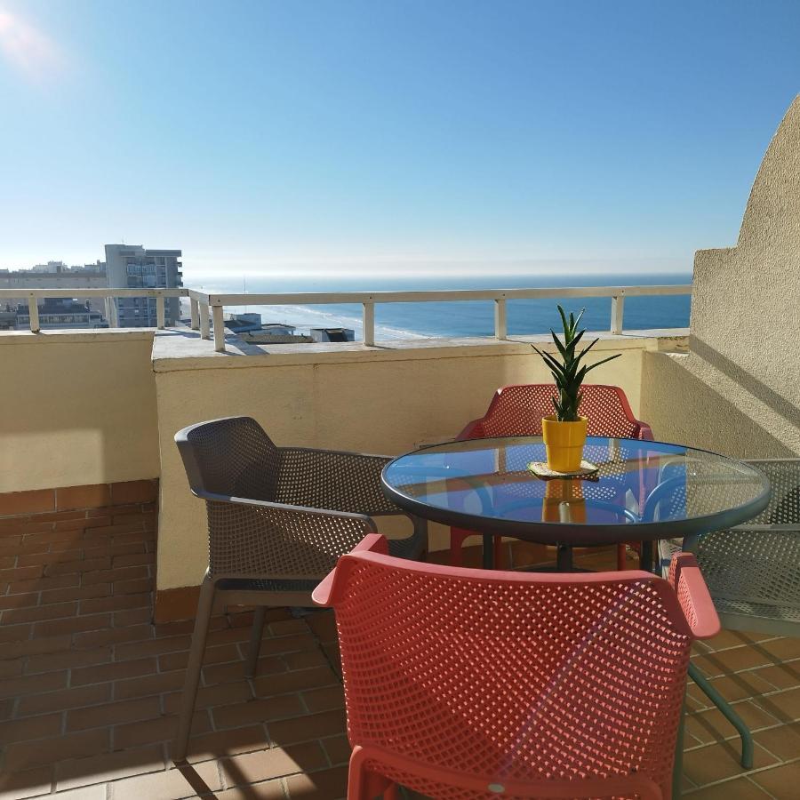 Atico Apartamento Loft Playa Victoria Кадис Экстерьер фото